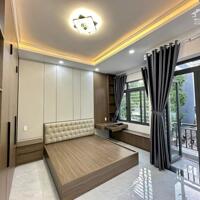 Nhà Phố Cách Thủ Đức 7km .2 Lầu 4PN - Đầy Đủ Nội Thất