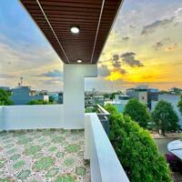 Nhà Phố Cách Thủ Đức 7km .2 Lầu 4PN - Đầy Đủ Nội Thất