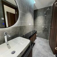 Bán nhà Hồng Tiến - Nguyễn Văn Cừ. Ba bước ra Phố. Gần BV Tâm Anh. 59m x 6T. Lh 0965858116