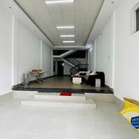 �� CHO THUÊ NHÀ 2,5 TẦNG MẶT TIỀN – GẦN TRƯỜNG CHINH & HOÀNG QUỐC VIỆT!