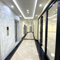 Cho Thuê Tòa Văn Phòng 10 Tầng Mặt Phố Hoàng Ngân, DT 420m2, MT 14m.Vị Trí Lô Góc. Giá 700tr/th