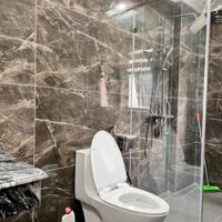 Bán tòa nhà căn hộ Dịch vụ Giang Văn Minh, 90. 6 tầng 18 tỷ