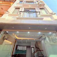 CHỦ NHÀ BÁN GẤP - NHÀ ĐẸP – 45M2 5 TẦNG HƠN 5 TỶ - CÁCH MẶT PHỐ XỐM 50M  5m2  5 tầng