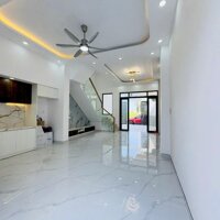 Bán nhà phố đẹp đường rộng 17m, 5x16, 1tret/1lau/ tum, 3pn, 4wc, full đồ  giá 3ty68, sổ hồng