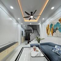 Chính chủ cần bán nhà đẹp tại Lê Trọng Tấn ngõ rộng ô tô nở hậu