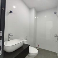 Bán nhà mặt tiền 193 Lê Văn Sỹ, Phú Nhuận