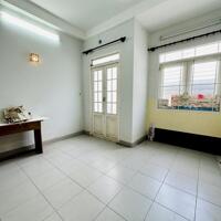 TÔ HIẾN THÀNH - P.14 -Q.10 - 4 TẦNG BTCT, HẺM 4M, 26M2, CHỈ 5.65 TỶ (TL)