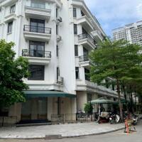 Cho thuê nhà Xuân La, 100m2, 6 tầng, thông sàn, thang máy làm văn phòng, trung tâm dạy học