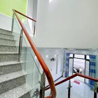 Nhà lầu rộng gần trường đại học Cần Thơ