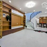 Nhà Đẹp Ngõ Ô Tô Nguyễn Phúc Lai, Đống Đa 43m, 4 tầng, mt 4m, giá 15.8 tỷ.