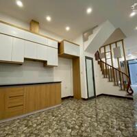 Bán nhà cạnh UB xã Kim Chung, Hoài Đức. Đơn lập 43m2 xây 5 tầng, ngõ thoáng gần Chợ Trường