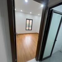 Cho thuê nhà nguyên căn ngõ 41 Tựu Liệt, 36m2, 4 tầng, 5 ngủ, 10 Triệu