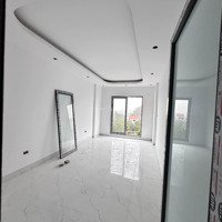 Nhà 4 Tầng (33). Đường Ql6. Xây Độc Lập, Có Sân Riêng Biệt Rộng Để Xe. Ô Tô Đỗ Đầu Ngõ. Giá Bán 2,8 Tỷ