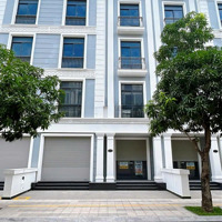 Bán Shophouse Thương Mại 8X12M, 17 Tỷ, Khu Đô Thị Vinhomes Thành Phố Thủ Đức, Trực Tiếp Cđt