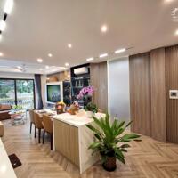 Bán nhà Việt Hưng, Long Biên. Lô góc, Gara, thang máy, kd, full nội thất.DT55x4.5m. 12.9 tỷ