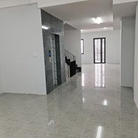 Cho Thuê Kdc Him Lam Q7 Dt: 5X20M Giá Thuê: 60 Triệu/Tháng Vị Trí Nằm Trên Đường D4 Liên Hệ: 0932041111 Dân