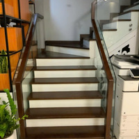 Chính Chủ Cho Thuê Nhà Love Park Village Khu Nine South Giá Bán 25 Triệu 5 Phòng Ngủ 6 Vệ Sinh2L Ful Nt Liên Hệ: 0901 970 599.