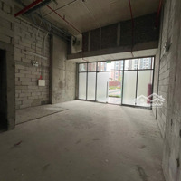 Bán Shop Chân Đế Chung Cư Masteri Vin Gia Lâm Vị Trí Đẹp Ngay Sảnh Giá Bán 7,5 Tỷ Cho Thuê 35 Triệu/Tháng