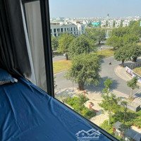Chính Chủ Cho Thuê Căn Góc 2N2W+1 Full Nội Thất Cao Cấp Mới Hoàn Thiện,View 3 Mặt Thoáng