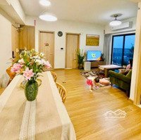 Căn Hiếm View Hồ Ban Công To 2 Phòng Ngủ2Vs, Diện Tích Rộng 80M2 Đủ Đồ