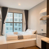Kẹt Tiền Cần Bán Căn Hộ 2Pn- 2 Vệ Sinhsaigon Royal Quận 4 Giá Tốt. Liên Hệ: 0909024895