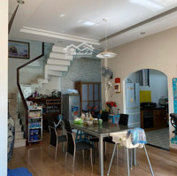Biệt Thự Lô Góc 2 Mặt Tiền Đường Lớn 200M2 Xe Hơi Vào Nhà Bình Trưng Tây, Quận 2, Giá Bán 21 Tỷ Tl