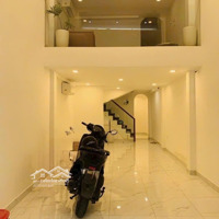 Chủ Ngộp !!! Cần Bán Nhà Quận 10 Đường Hoà Bình Giá 4Tỉ550 73,6M2 (4,6*16)..Sổ Sẵn Gần Đầm Sen .!!!