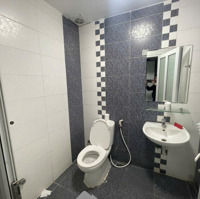 Cho Thuê Nhà Ngõ 84 Trần Đại Nghĩa Diện Tích 60M2X4 Tầngmặt Tiềnlô Góc 15M Thông Sàn Giá Thuê 45 Triệu