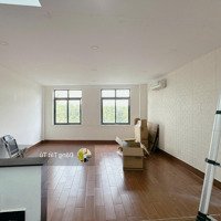 Cho Thuê Nguyên Căn Shohous Lakeview City Nhà Đã Hoàn Thiện Giá 34 Triệu/Th. Liên Hệ: 0917330220
