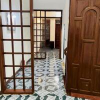 Cho thuê nhà Ở GĐ, NHÓM NGOAN ngõ 153 Chùa Láng, 4 tầng, 42m2, MT 4m, 4 ngủ, 12 Triệu