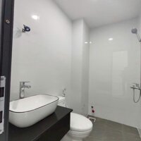 Bán Nhà Mặt Tiền Số: 193 Lê Văn Sỹ, Phường 14, Quận Phú Nhuận. DT: 94,8m2 - 4 Tầng.