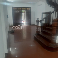 Cho Thuê Nhà Ngõ 100 Đường Hoàng Quốc Việt,Diện Tích70M2 X 5 Tầng, Đường Rộng Có Hè