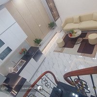Nhà Đẹp Ở Luôn,Full Nội Thất. Tôn Đức Thắng - Đống Đa, 30M Ra Phố ,4 Tầng 3 Ngủ Đủ Công Năng
