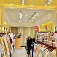 Bán Nhà Mặt Phố Cầu Giấy, Khu Sầm Uất Kinh Doanh Đỉnh , Giá Bán 21,5 Tỷ Có Thương Lượng