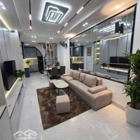 Văn Hương, Đống Đa.diện Tích33M2 X 4 Tầng,Mặt Tiền3,5M, Giá Bán 6,55 Tỷ. Trước Nhà Sân Chơi Rộng.