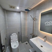 Văn Hương, Đống Đa.diện Tích33M2 X 4 Tầng,Mặt Tiền3,5M, Giá Bán 6,55 Tỷ. Trước Nhà Sân Chơi Rộng.