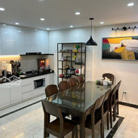 Mp Kim Mã 50M2, 5 Tầng,Mặt Tiền4,6M. Vỉa Hè, Kinh Doanh Tốt. 23,2 Tỷ