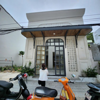 Định Cư Nước Ngoài Cần Bán Gấp Nhà Mới Đẹp Ngô Đến Ngọc Hiệp! Nhà 2 Tầng, Thiết Kế Hiện