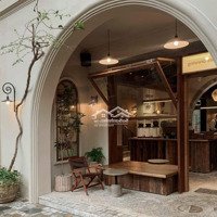 Mặt Tiền 7M Cần Cho Thuê Tại Phố Trung Hoà, Diện Tích: 110M X 5 Tầng,Giá Thuê 85 Triệu/ Tháng