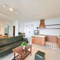Bán Penhouse Giá Tốt 8,3 Tỷ,Diện Tích140M2, 3 Phòng Ngủ 2 Vệ Sinh Full Nội Thất, View Sông Đẹp Thoáng Mát, Ở Ngay