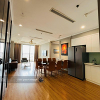 Hoàng 3333 Giá Thật. Bán Ch 115M2, 2N - 2 Vệ Sinh Royal City, Full Đồ, Ban Công Đông Bắc,Uy Tín Giá Tốt