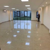Cho Thuê Nhà Mặt Phố Trần Quốc Hoàn Vị Trí Đẹp Nhất Phố,Diện Tích60M2X5T,Mặt Tiền5M, Giá Thuê 35 Triệu/Tháng