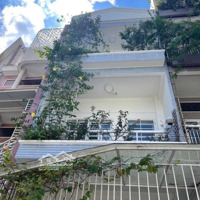Nhà Trống Sang Tên Ở Ngay Giá Chỉ 1Tỷ8 , Ngay Đường Nguyễn Văn Nghi - P7 -Gò Vấp Sổ Hồng Riêng