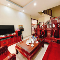 Đầu Ngô Gia Tự, Lb, Ô Tô Tránh, Vỉa Hè, Ngõ Thông 197X3T, Đầu Tư Xây Tòa Nhà Chỉ 15.9 Tỷ.