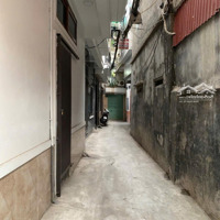 Bán Nhà Chính Chủ Nguyễn Chính - Tân Mai, Ngõ Vào Rộng Rãi 3 Gác Đi Qua Được Nhà Mình Rộng 33M2