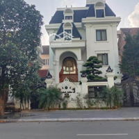 Chính Chủ Bán Gấp Căn Biệt Thự Vườn Đào, Hồ Tây, 100M2Mặt Tiền8M, 4 Tầng Có Hầm Giá 3X Tỷ