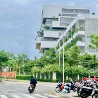 Bán Lô kẹp cây xanh 2 mặt tiền FPT City trục 9m5
