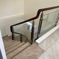 Cho Thuê Nhà Mặt Tiền 1 Trệt 1 Lầu 2 Phòng Ngủ4,2X22M Đường Huỳnh Tấn Phát, Quận 7