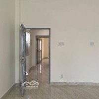 Cho Thuê Nhà Mặt Tiền 1 Trệt 1 Lầu 2 Phòng Ngủ4,2X22M Đường Huỳnh Tấn Phát, Quận 7