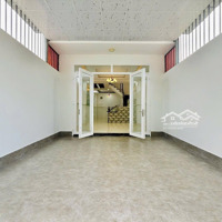 Nhà 1 Lầu Măt Tiền Đường 1 Trục Quốc Lộ 1A Gần Ngã Tư Ga. Diện Tích: . 4.6M X 16M - 79M2 . Tiện Kinh Doanh